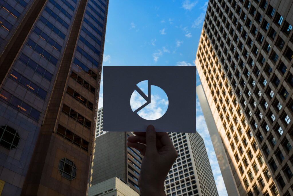 Pie chart icon representing structural audit cycle based on building age